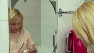 stunning18 olya n tiktok splitscreen porn washing my hair