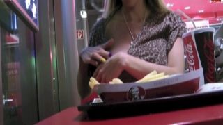 shoplyfter crystal chase meli-x sexhungrig im fast food restaurant