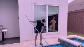 yinyleon freaky hot stepmom xxx18+ teases pool guy & get a p