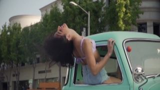 reidmylips truck akari yukino em riley 1